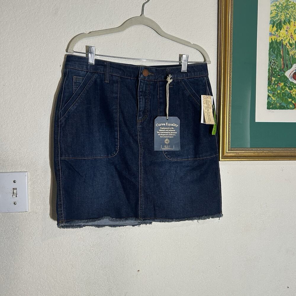 NWT Democracy “Ab” Solution Scalloped Hem Denim Jean Skirt Size 10